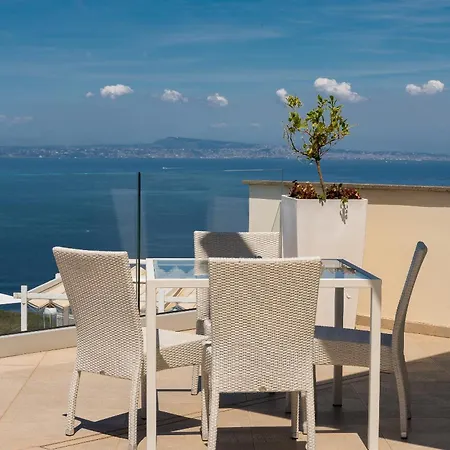 Eliana Hotel