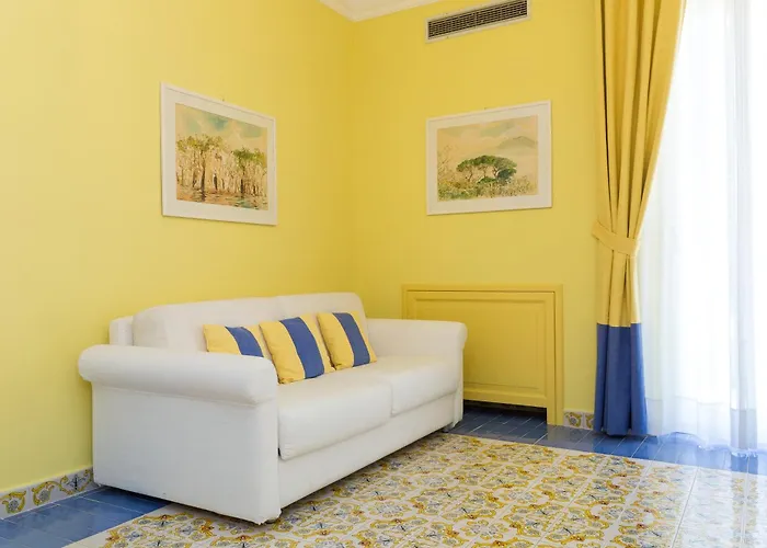 Eliana Hotel