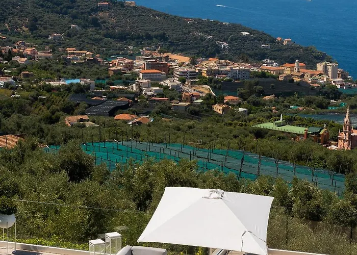 Eliana Hotel 3*