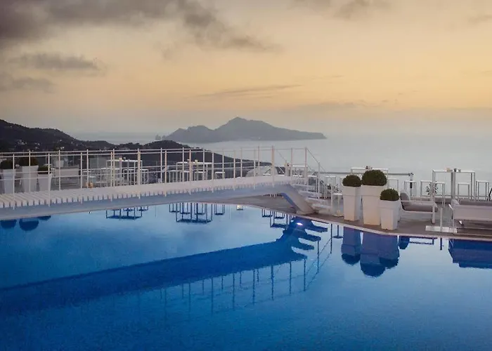 Eliana Hotel