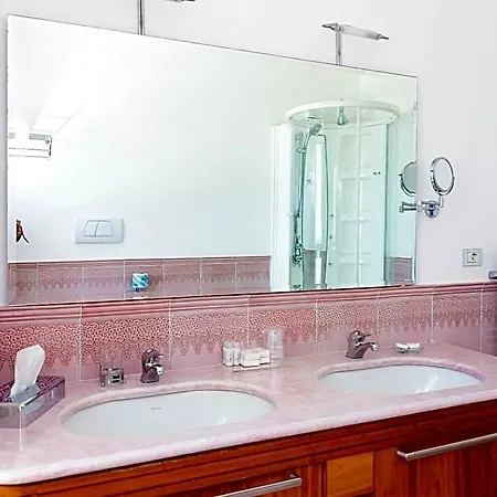 Eliana Hotel 3*