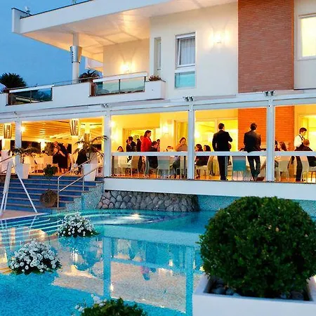 Hotel Eliana 3*