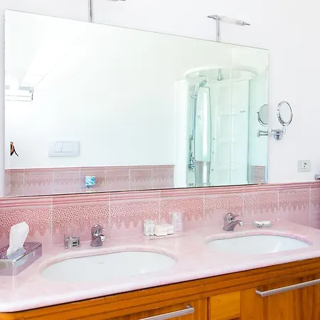 Eliana Hotel 3*
