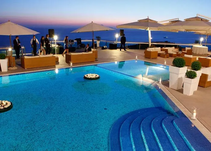 Отель Eliana 3*