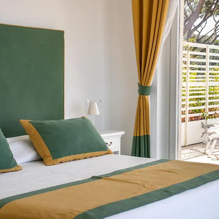 Eliana Hotel